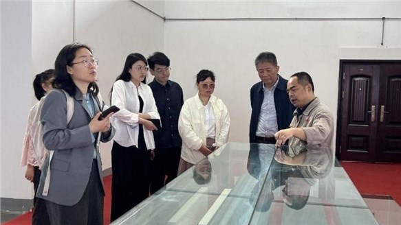 中國電子信息產(chǎn)業(yè)發(fā)展研究院、株洲高新區(qū)領(lǐng)導(dǎo)蒞臨火炬安泰調(diào)研